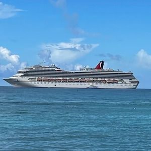 Meet your Posher, Lissa